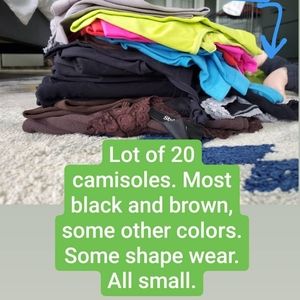 Lot of 20 camisoles